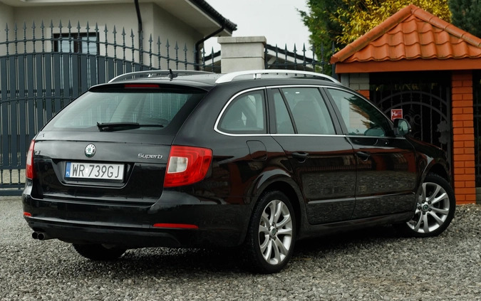 Skoda Superb cena 39900 przebieg: 218000, rok produkcji 2010 z Suwałki małe 704